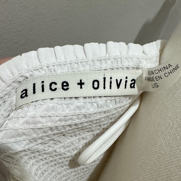 Alice + Olivia White Textured Puff Sleeve Blouse Smocked Top - Size Large - Picture 2 of 10